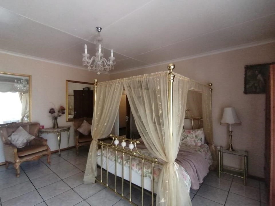 9 Bedroom Property for Sale in West End Northern Cape